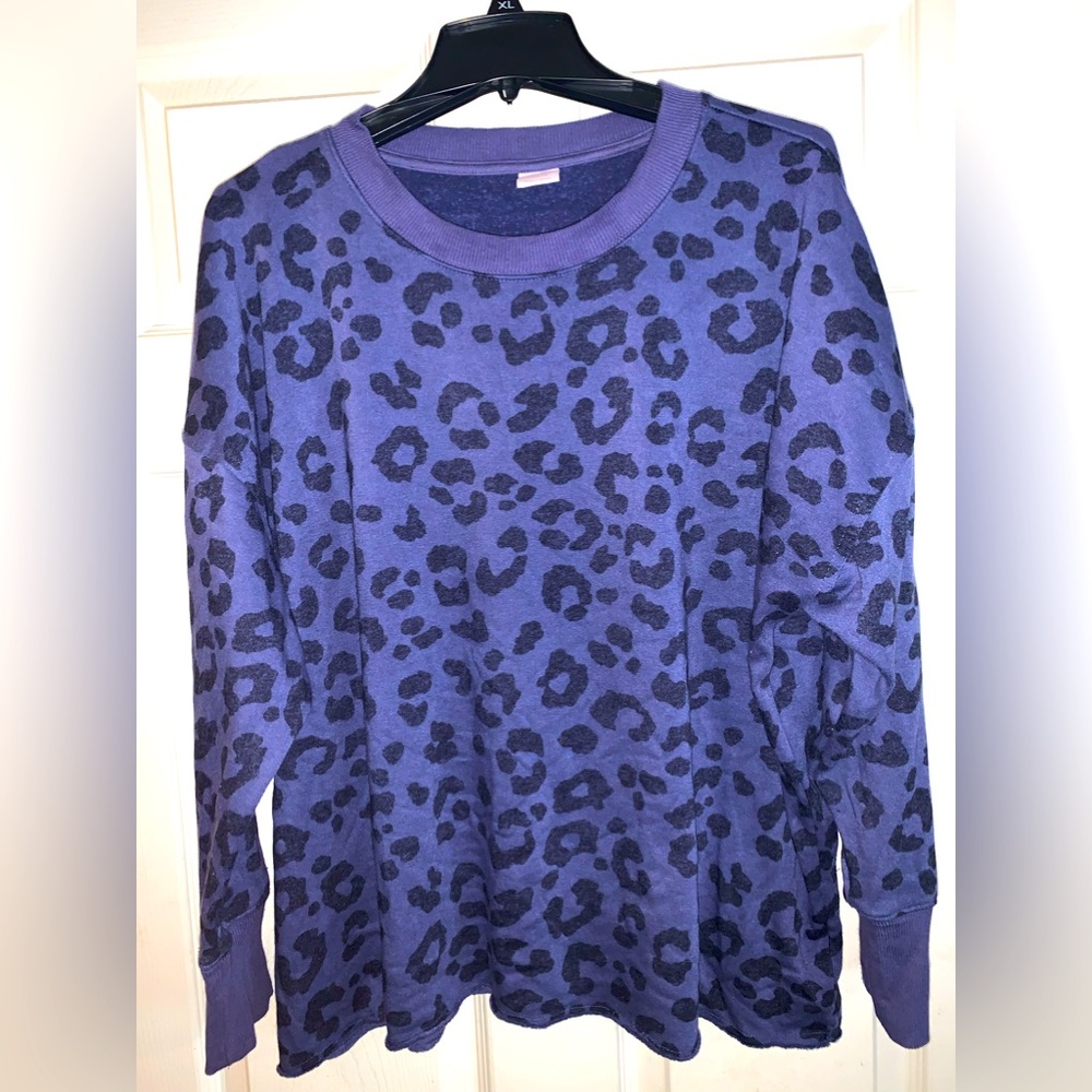 Women’s Large Purple Cheetah Print Pullover